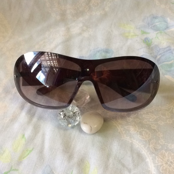 Accessories - Y2k style wrap around glasses